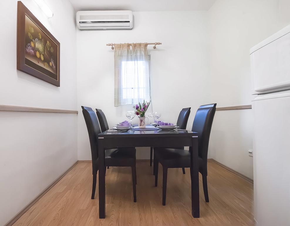 Apartment J&I สปลิท ภายนอก รูปภาพ
