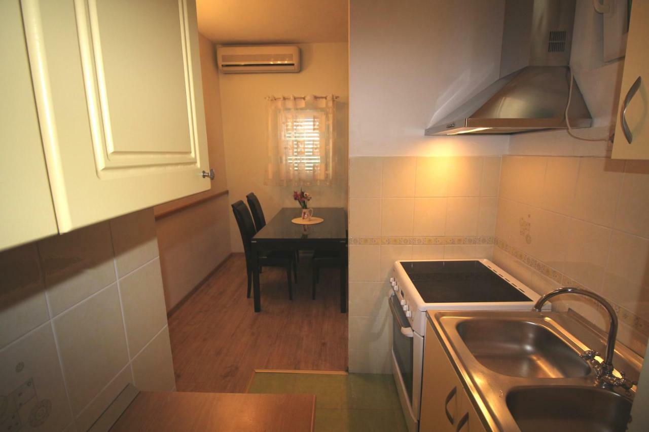 Apartment J&I สปลิท ภายนอก รูปภาพ